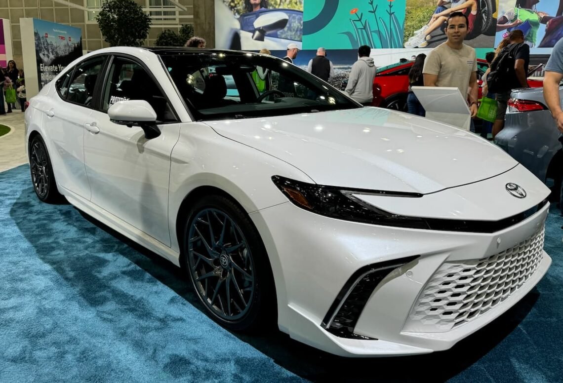 2025 Toyota Camry Hybrid